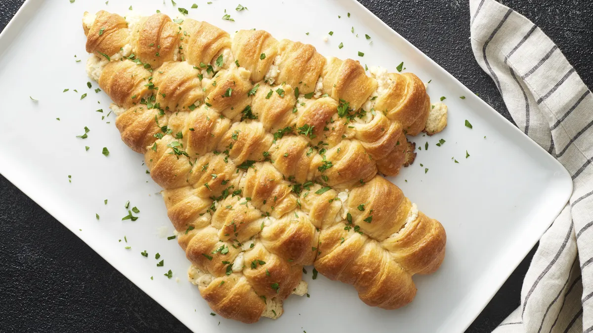 Christmas Tree Pull-Apart Bread